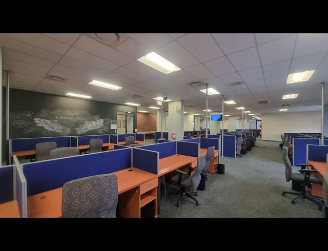 3,554M² OFFICE TO LET IN WOODSTOCK